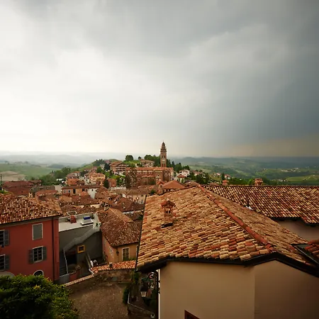 Ξενοδοχείο με διαμερίσματα Felicin - Dimora Del Centro Monforte dʼAlba