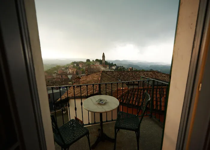 Felicin - Dimora Del Centro Aparthotel Monforte dʼAlba